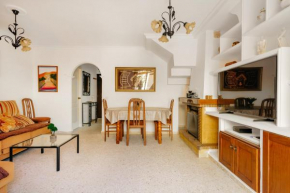 Chalet en Algeciras Con Piscina, Paddle a 4 Minutos de Playa de Getares, Algeciras